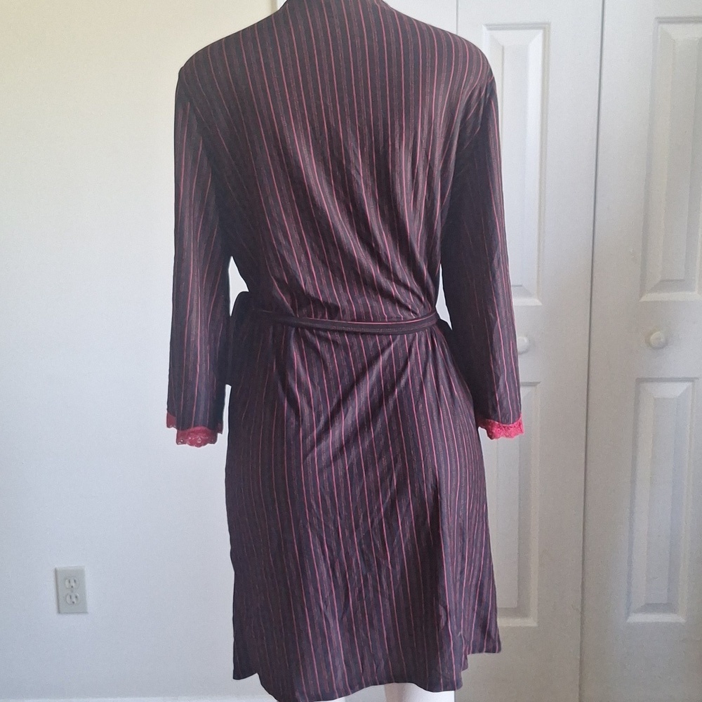 🎁California Dynasty Smooth Red Stripe Robe, Size S/M - Picture 5 of 7